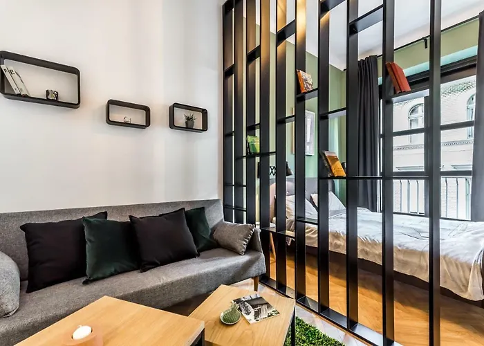 Bpr Emerald City Apartment